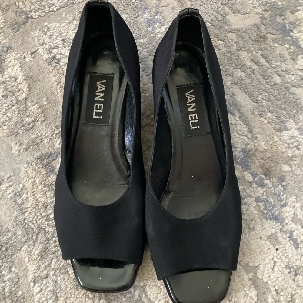 Women’s Vaneli Black Dress Shoes Size 7